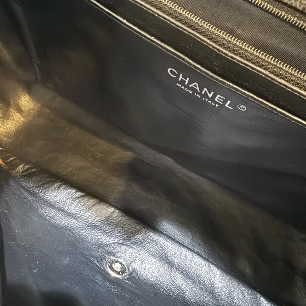 Chanel Black Caviar Maxi Classic Single Flap with Silver Hardware - Picture 14 of 16